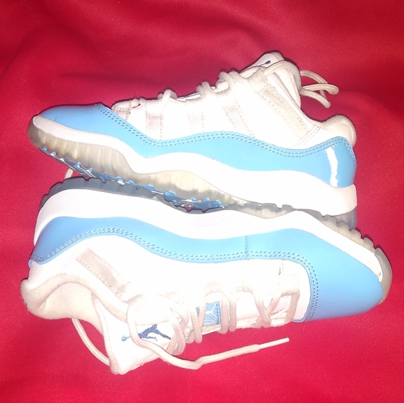 Kids Jordan Retro 11 Low BD - Picture 3 of 8
